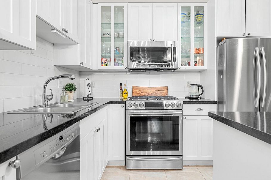 314 170 W 1st Street North Vancouver, BC - 13