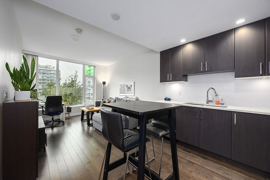 708 1708 Ontario Street Vancouver, BC - 12