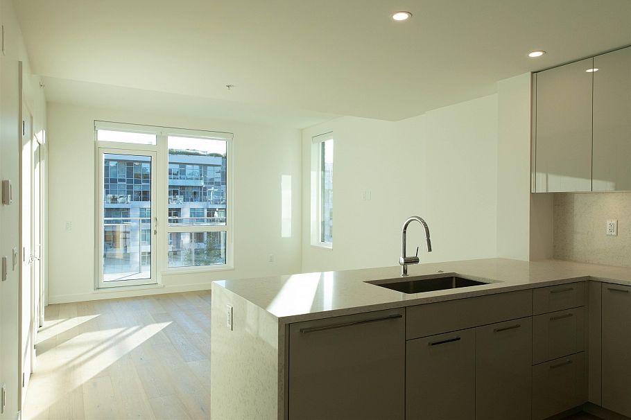 409 5058 Cambie Street Vancouver, BC - 2