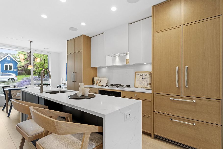 555 W 26th Avenue Vancouver, BC - 8