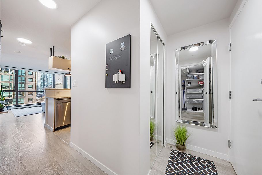 306 1331 Alberni Street Vancouver, BC - 20