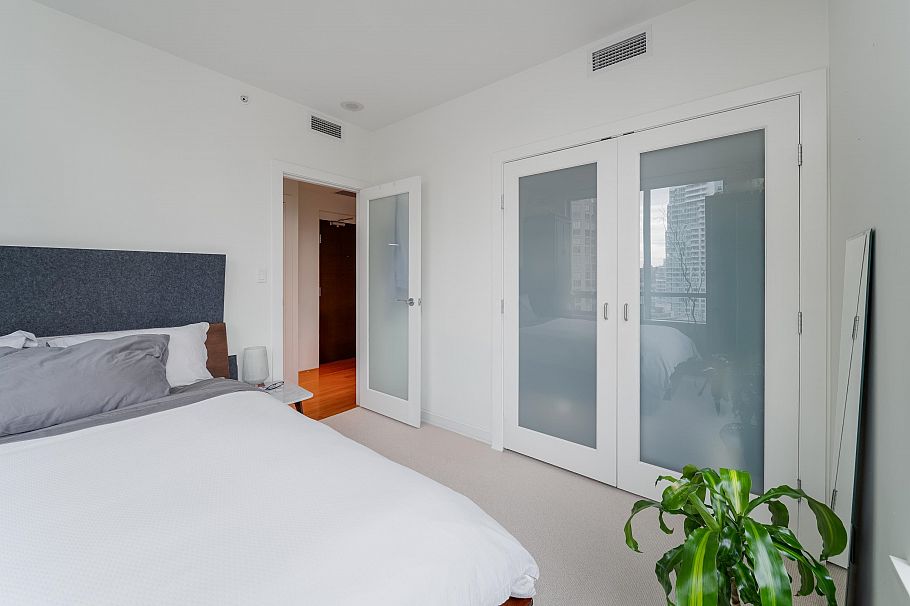 1506 1005 Beach Avenue Vancouver, BC - 11