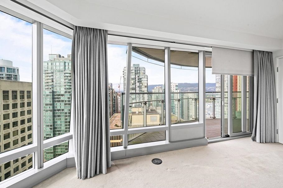 2705 1151 W Georgia Street Vancouver, BC - 11