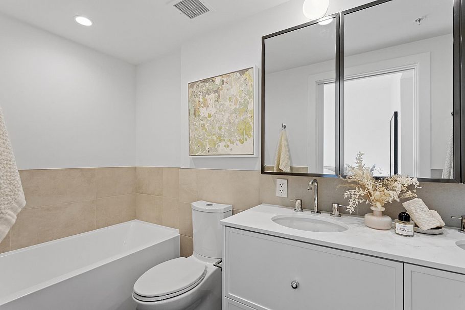 555 W 26th Avenue Vancouver, BC - 32