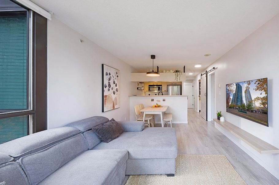 306 1331 Alberni Street Vancouver, BC - 14