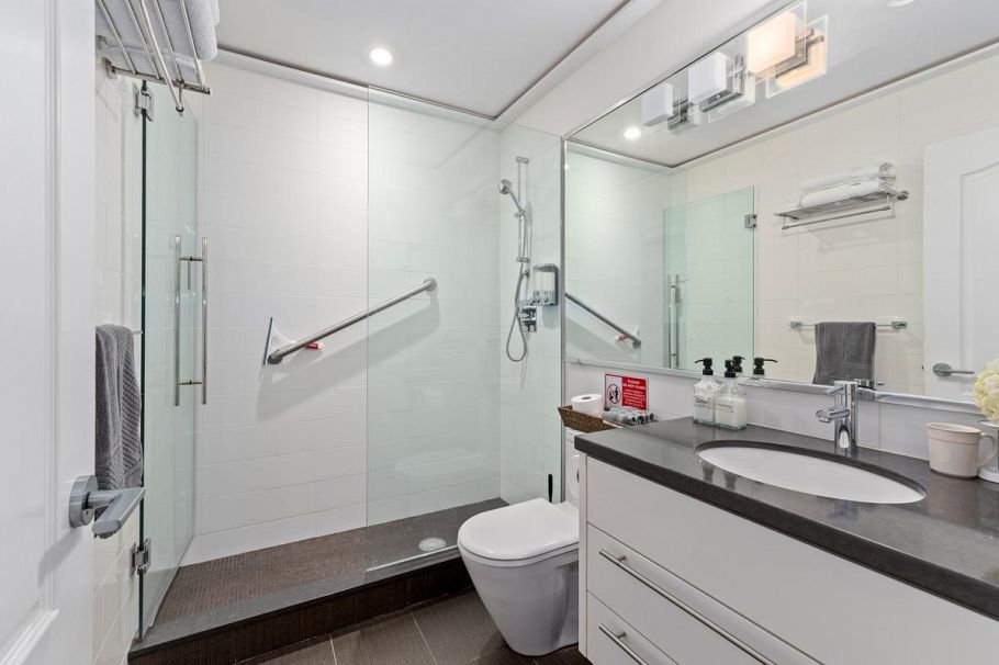 3138 W 42nd Avenue Vancouver, BC - 27