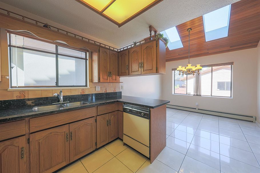 879 W 62nd Avenue Vancouver, BC - 15