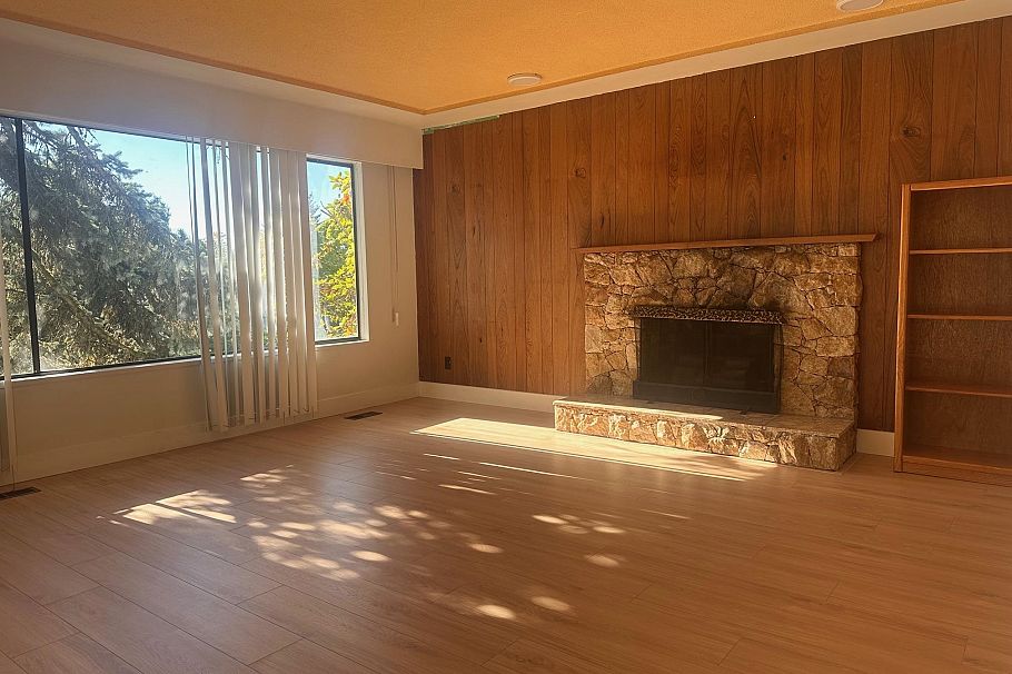 3431 E 52nd Avenue Vancouver, BC - 3