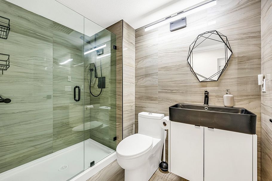 213 3038 E Kent Avenue South Vancouver, BC - 18