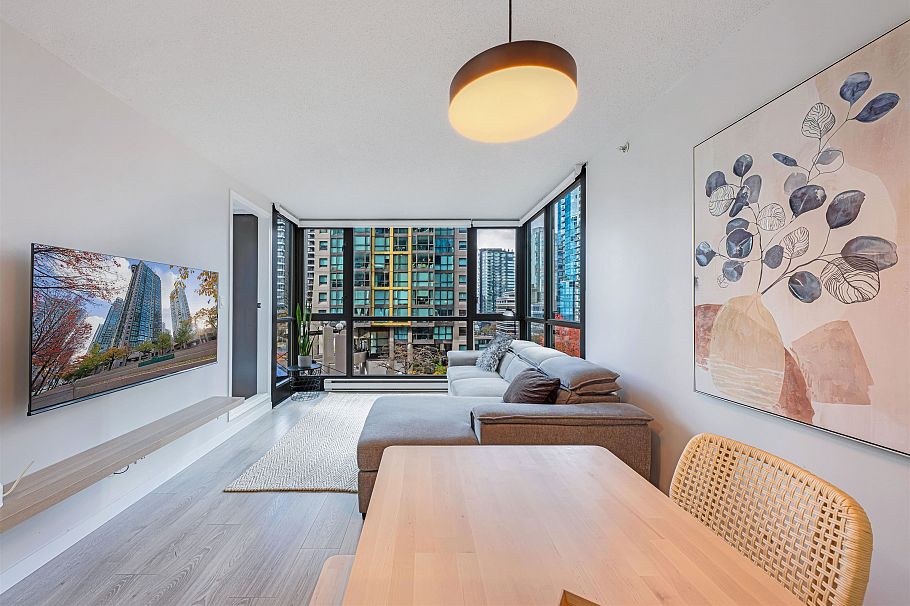 306 1331 Alberni Street Vancouver, BC - 8