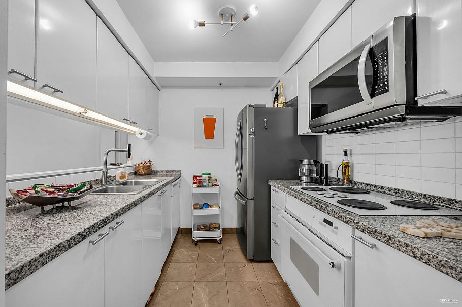 1704 1288 Alberni Street Vancouver, BC - 3