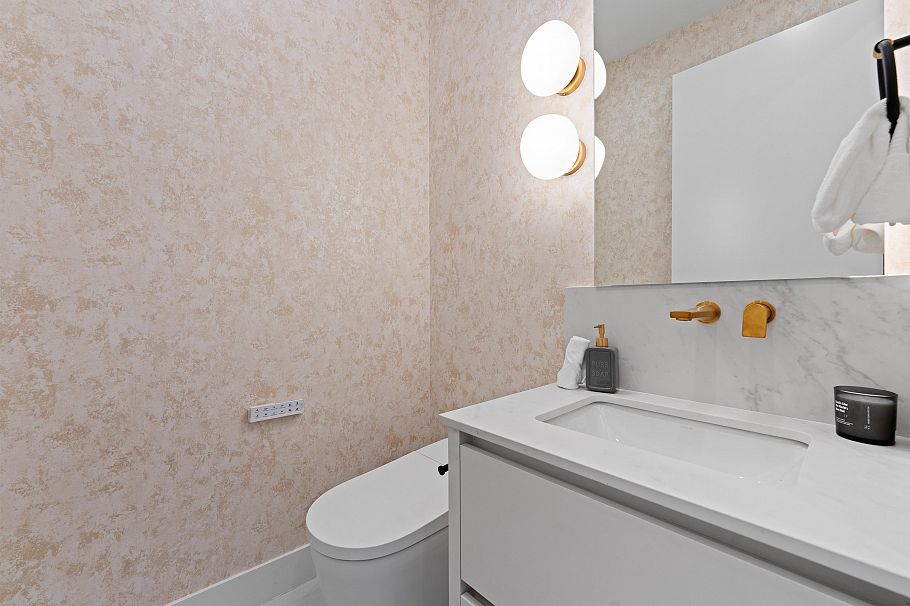 1 2858 W 12th Avenue Vancouver, BC - 11