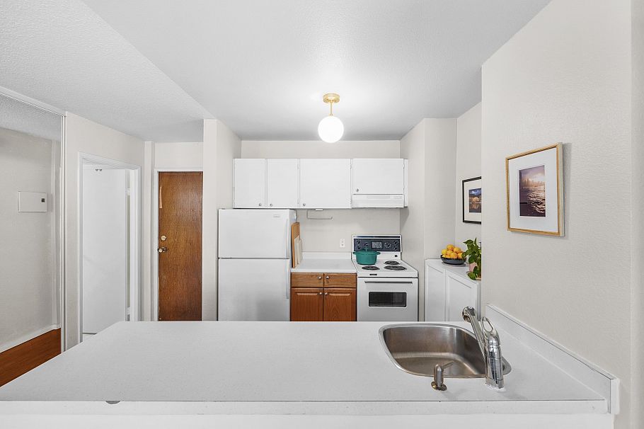 411 1333 Hornby Street Vancouver, BC - 10