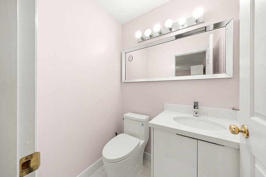 5657 Kerr Street Vancouver, BC - 25