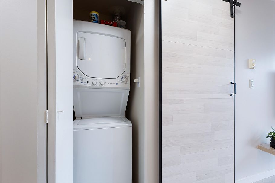 306 1331 Alberni Street Vancouver, BC - 22