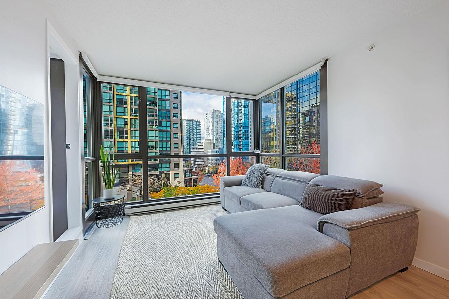 306 1331 Alberni Street Vancouver, BC - 4