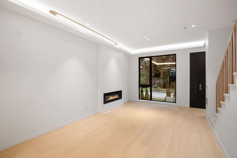 1 8226 Adera Street Vancouver, BC - 6