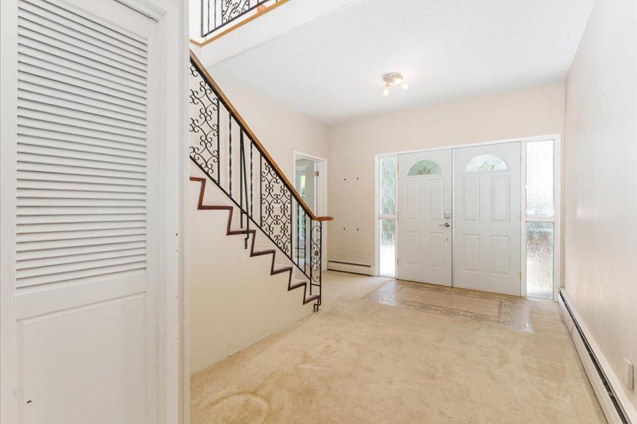 1228 Adderley Street North Vancouver, BC - 19