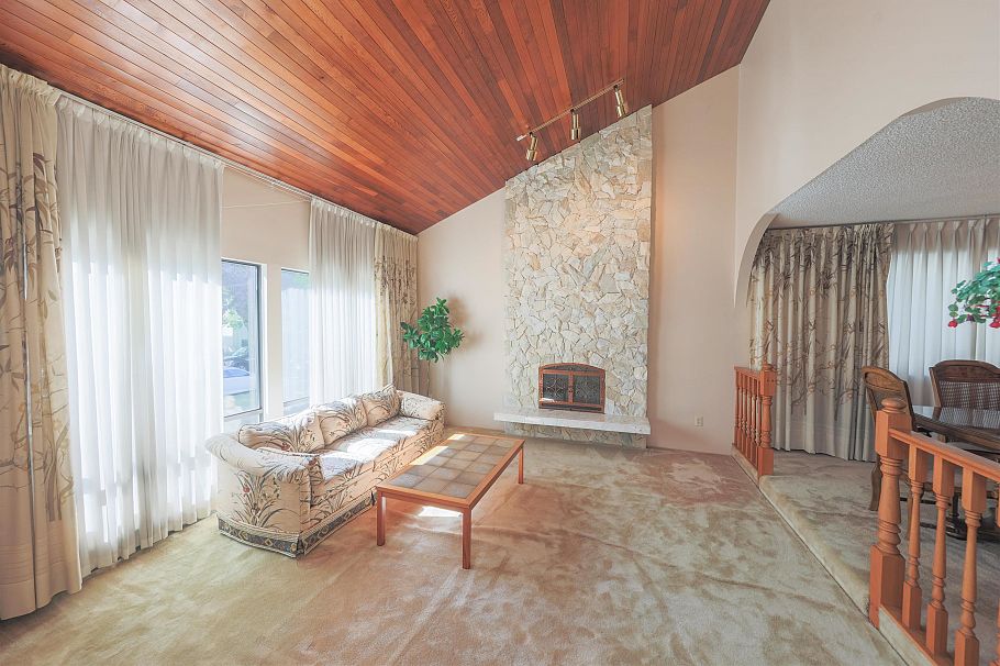 879 W 62nd Avenue Vancouver, BC - 2