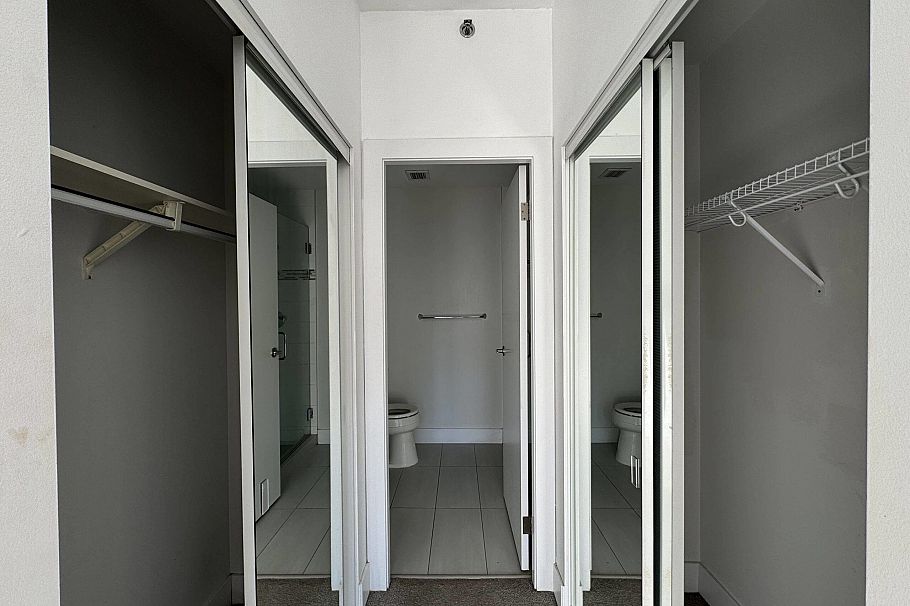 1177 PACIFIC BLVD, Vancouver BC V6Z 2R8 Vancouver, BC - 20