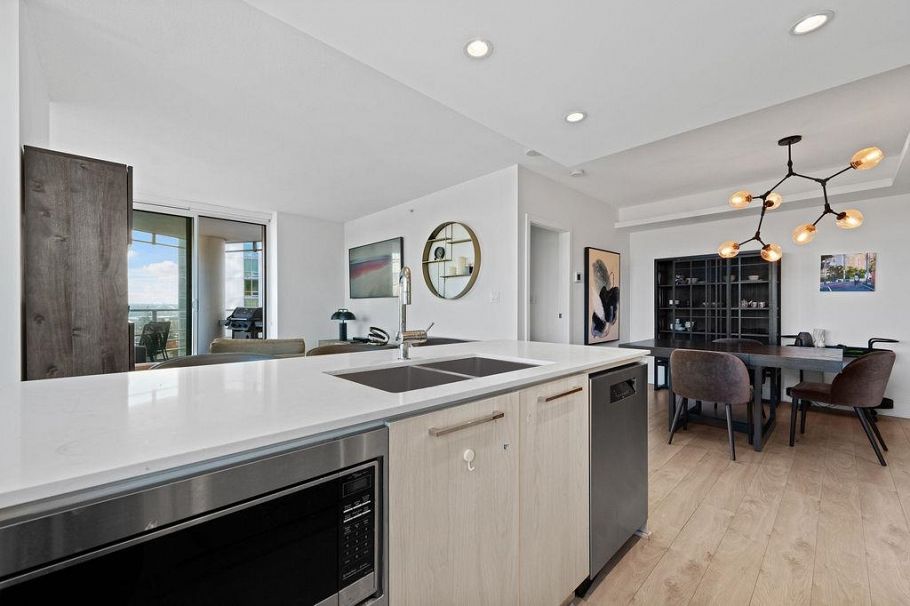 1003 680 Seylynn Crescent North Vancouver, BC - 12