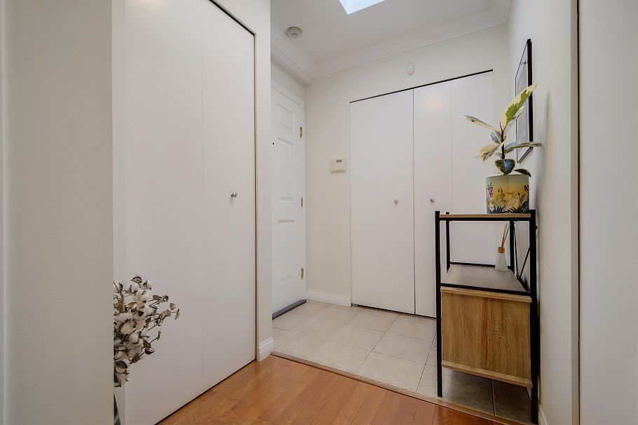 301 1868 E 11th Avenue Vancouver, BC - 12