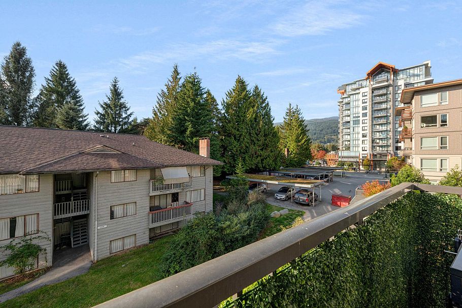 311 2651 Library Lane North Vancouver, BC - 28