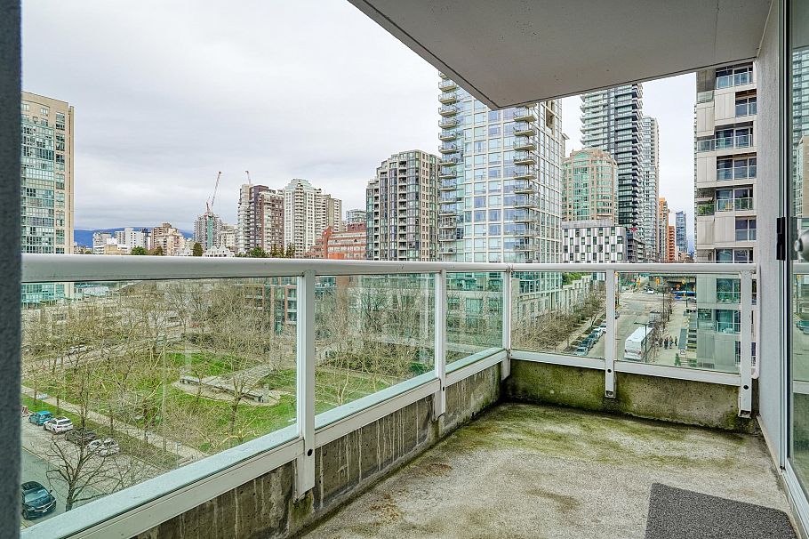 902 1500 Howe Street Vancouver, BC - 24