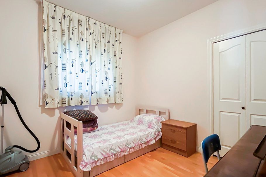 2802 E 45th Avenue Vancouver, BC - 12