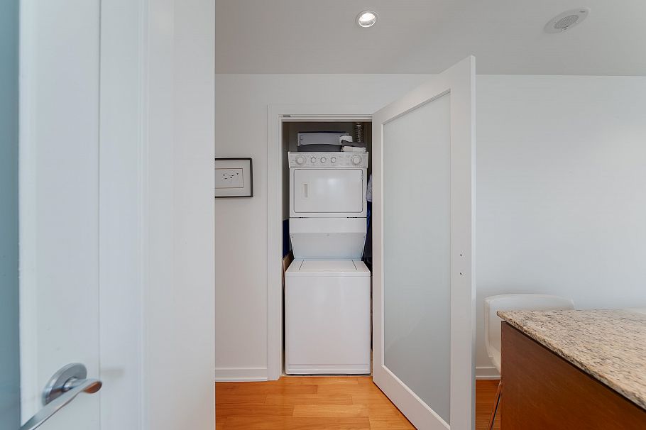 1506 1005 Beach Avenue Vancouver, BC - 15