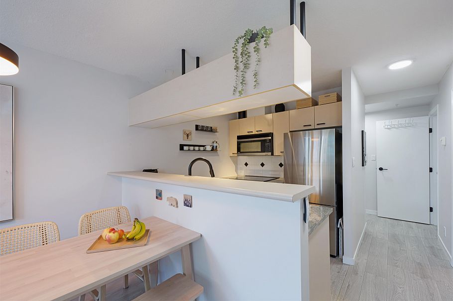 306 1331 Alberni Street Vancouver, BC - 10