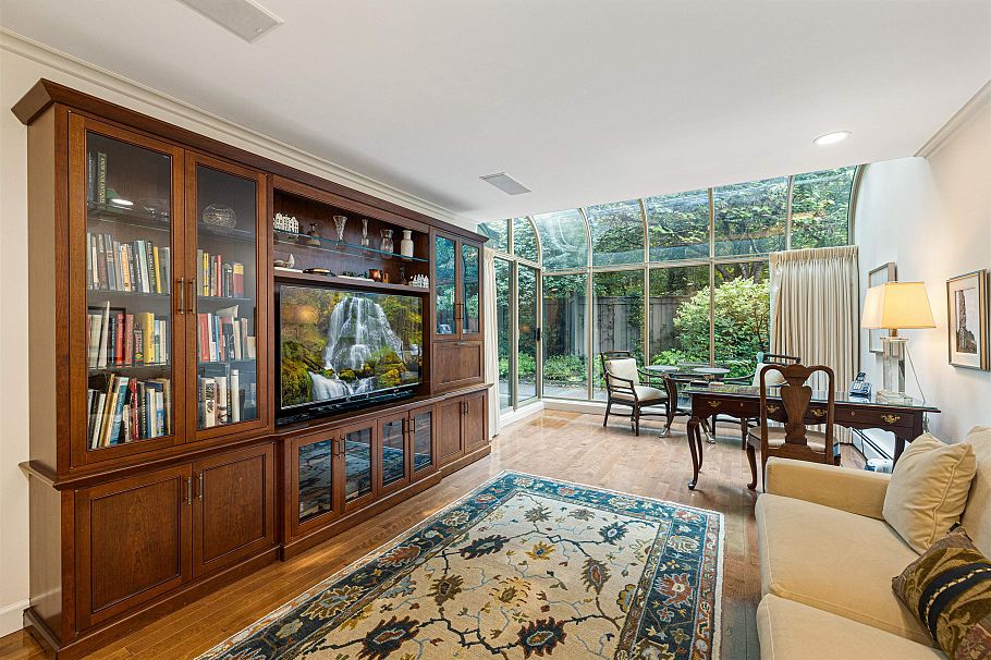 56 4900 Cartier Street Vancouver, BC - 4