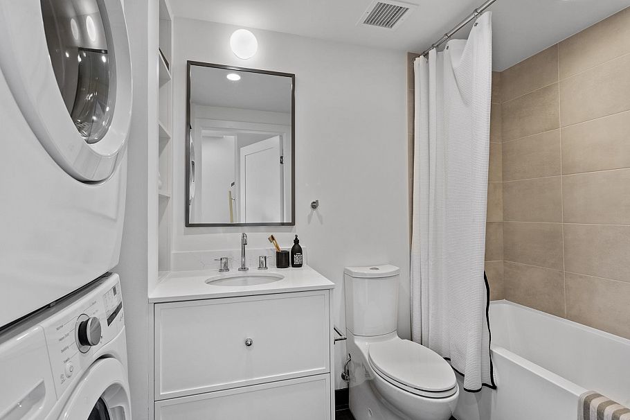 555 W 26th Avenue Vancouver, BC - 28