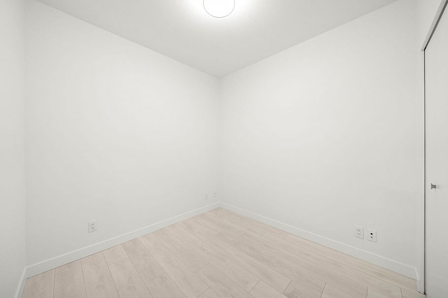 102 10177 River Drive Richmond, BC - 21