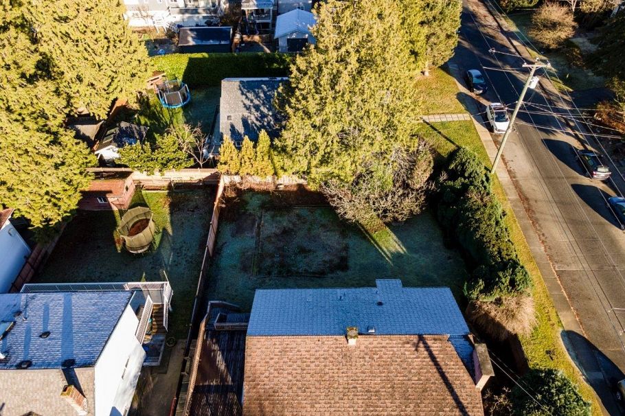 780 E 16th Street North Vancouver, BC - 5