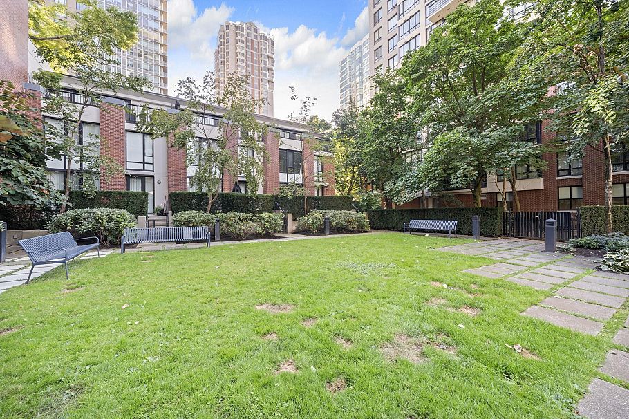 2701 928 Homer Street Vancouver, BC - 31