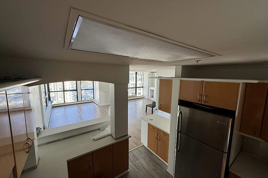 1177 PACIFIC BLVD, Vancouver BC V6Z 2R8 Vancouver, BC - 8