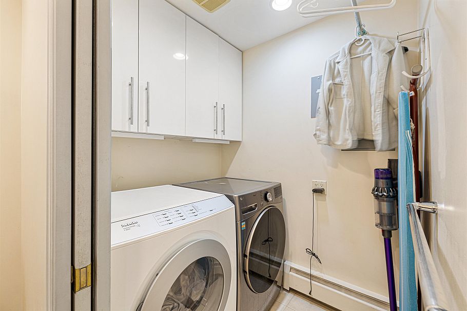 56 4900 Cartier Street Vancouver, BC - 32