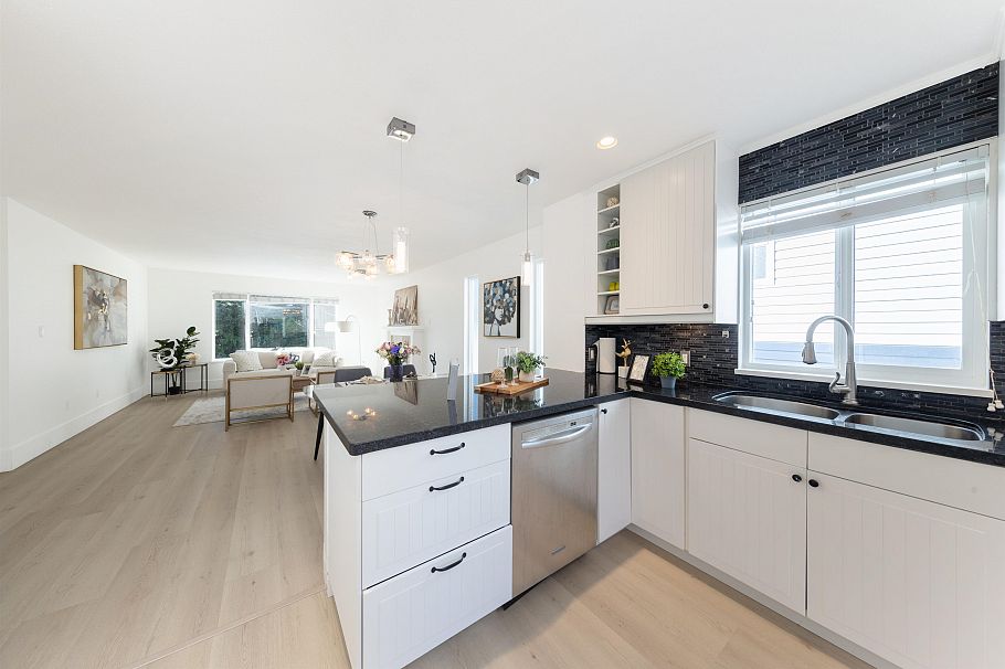 3638 Maginnis Avenue North Vancouver, BC - 16