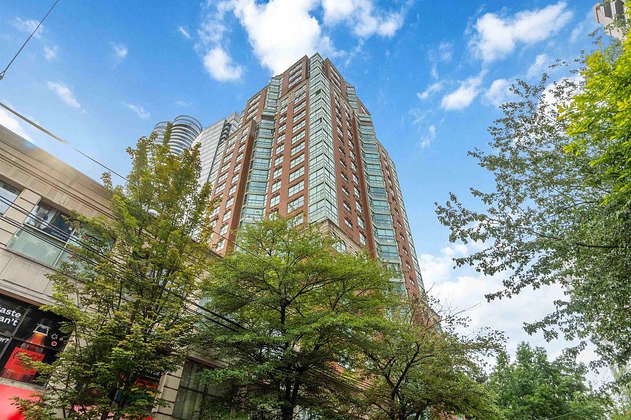 2201 909 Burrard Street Vancouver, BC - 2