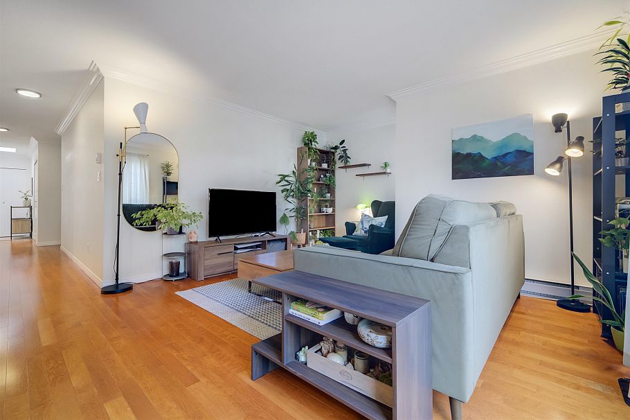 301 1868 E 11th Avenue Vancouver, BC - 4