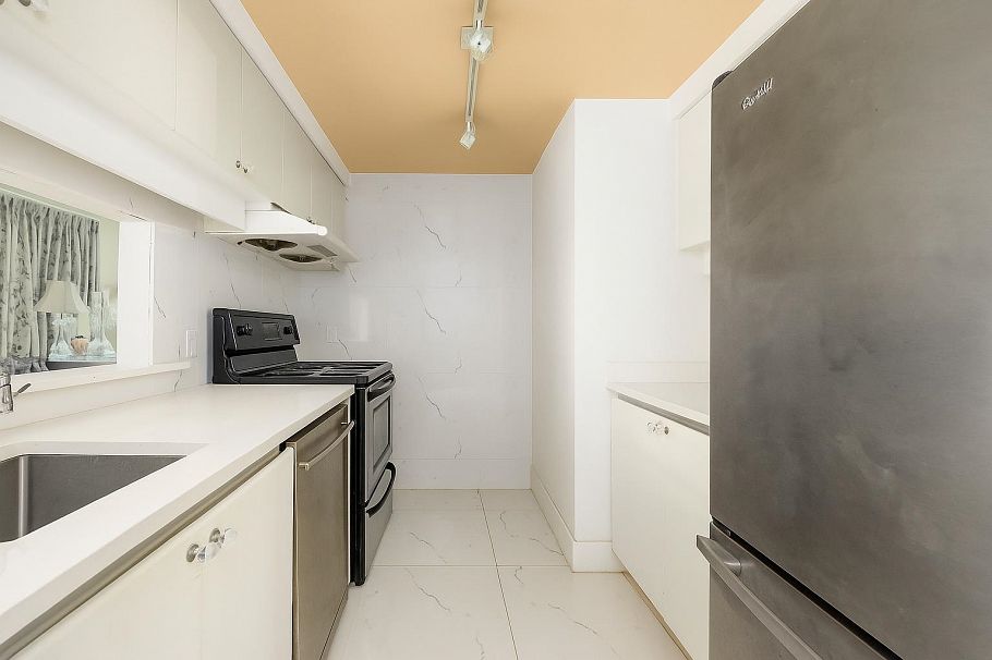 806 1238 Melville Street Vancouver, BC - 12