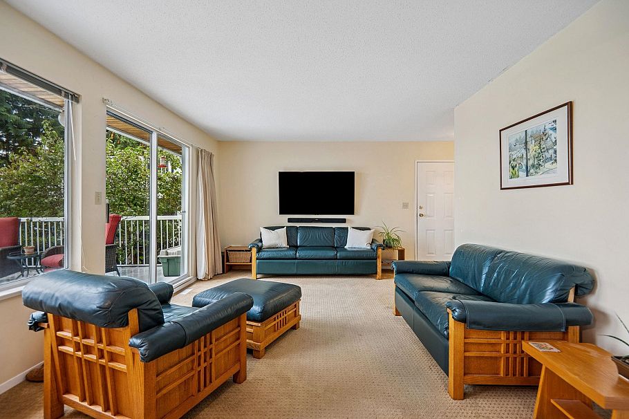 1089 Kilmer Road North Vancouver, BC - 11