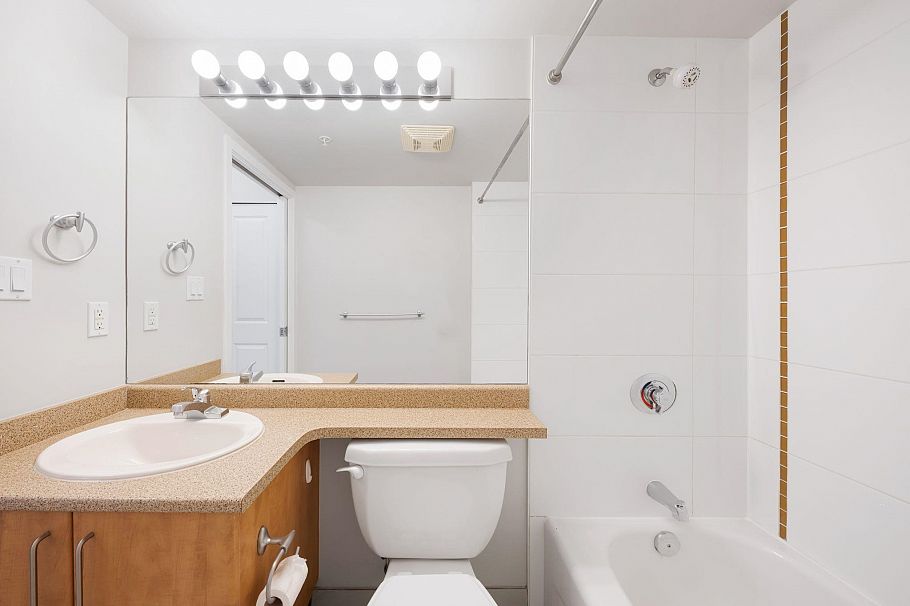 2410 5380 Oben Street Vancouver, BC - 20