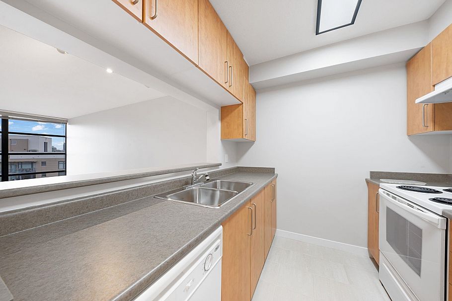 2410 5380 Oben Street Vancouver, BC - 9