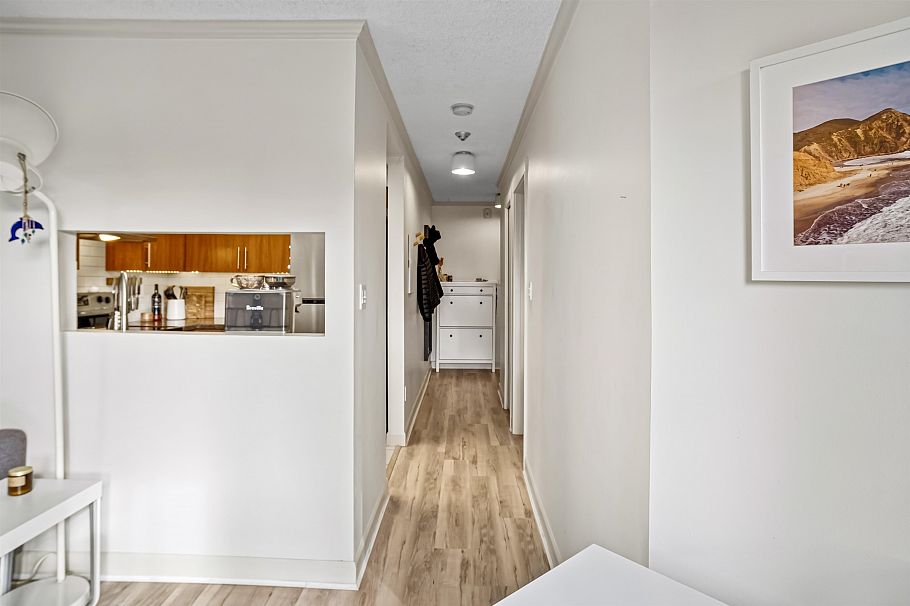 205 235 W 4th Street North Vancouver, BC - 6