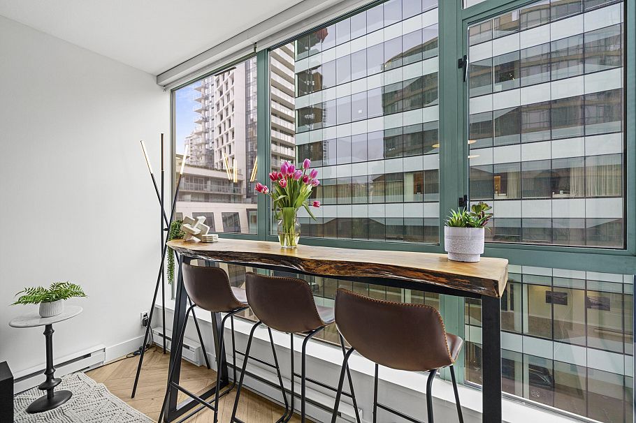 603 1238 Burrard Street Vancouver, BC - 4