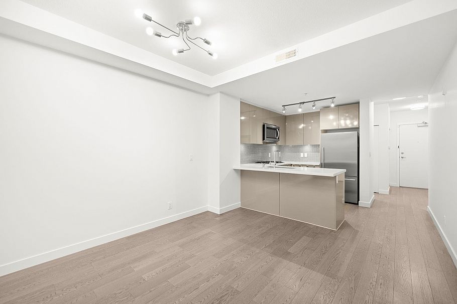 102 10177 River Drive Richmond, BC - 15