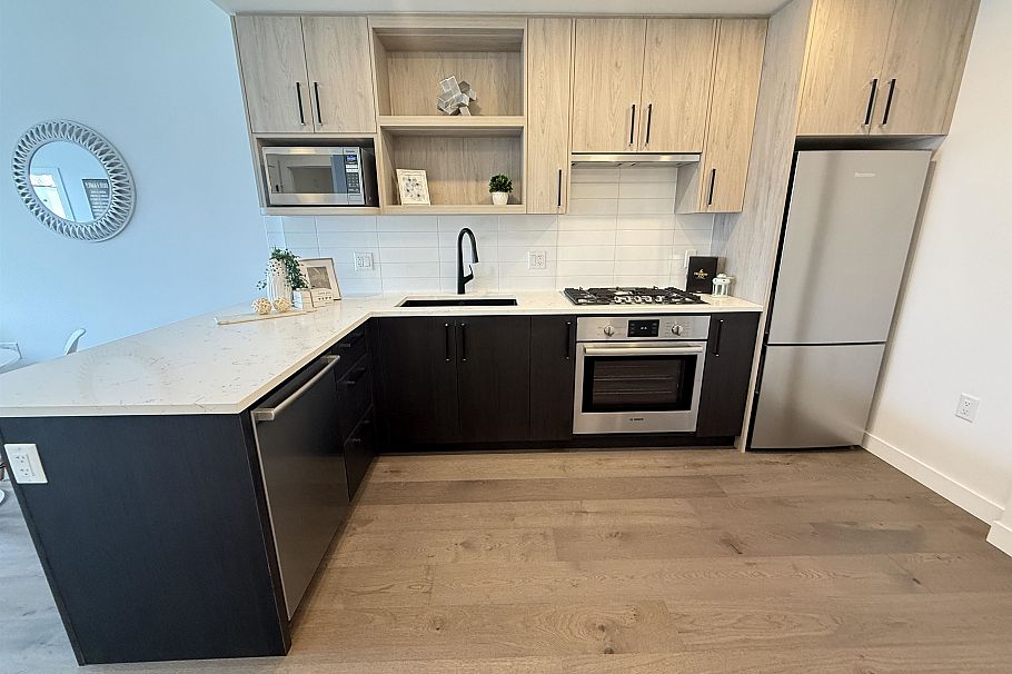 302 6859 Cambie Street Vancouver, BC - 10