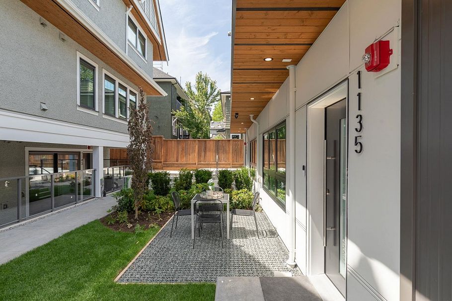 1135 W 33rd Avenue Vancouver, BC - 23